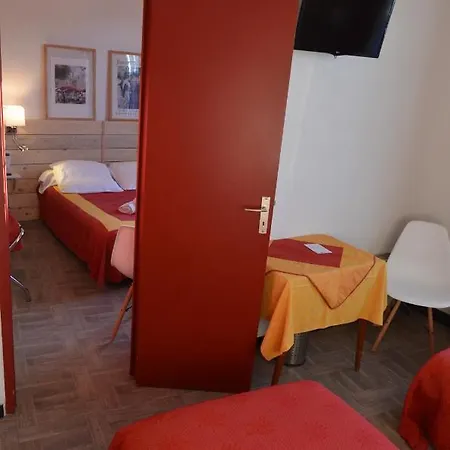 Hotell Restaurant Panoramique Cesar 2*